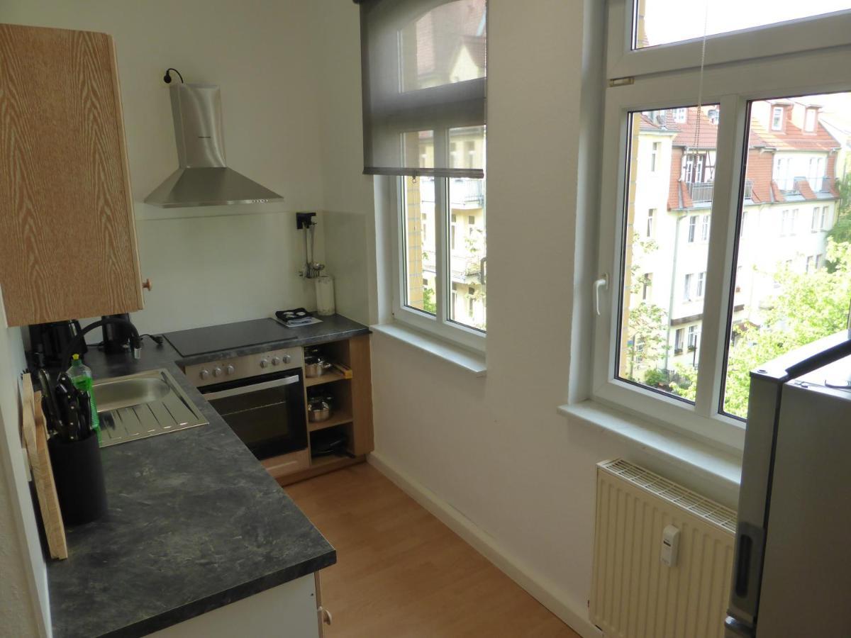Jena City Apartment, Balkon, Sonnig, Wifi, Parkplaetze, Naehe Zentrum Exterior photo