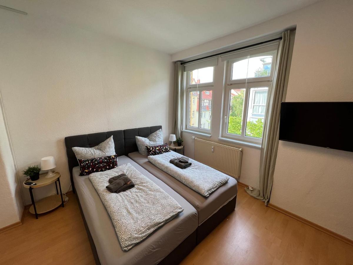 Jena City Apartment, Balkon, Sonnig, Wifi, Parkplaetze, Naehe Zentrum Exterior photo