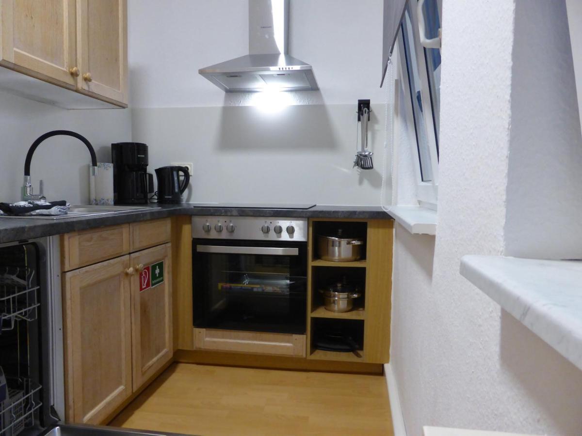 Jena City Apartment, Balkon, Sonnig, Wifi, Parkplaetze, Naehe Zentrum Exterior photo