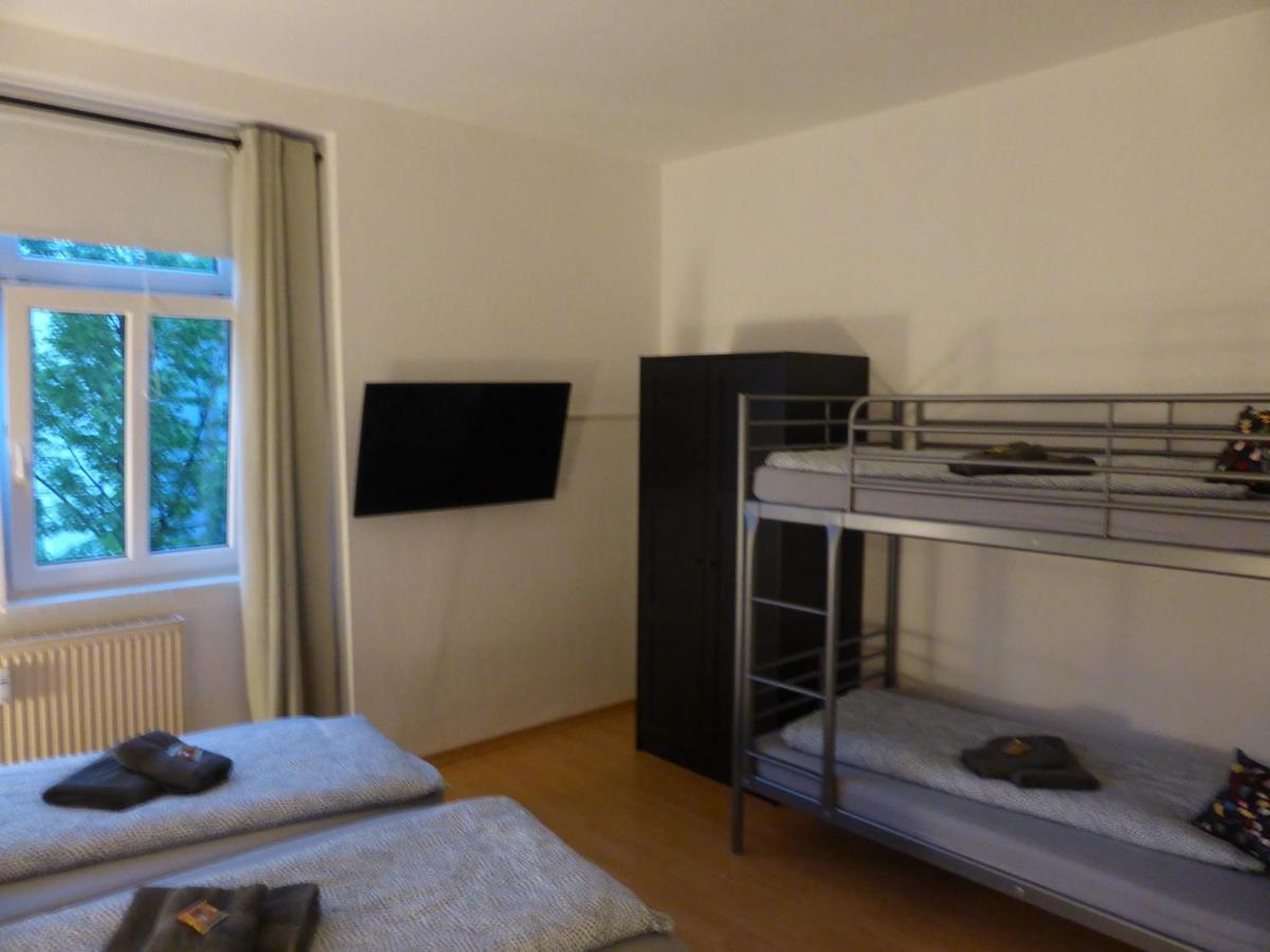 Jena City Apartment, Balkon, Sonnig, Wifi, Parkplaetze, Naehe Zentrum Exterior photo