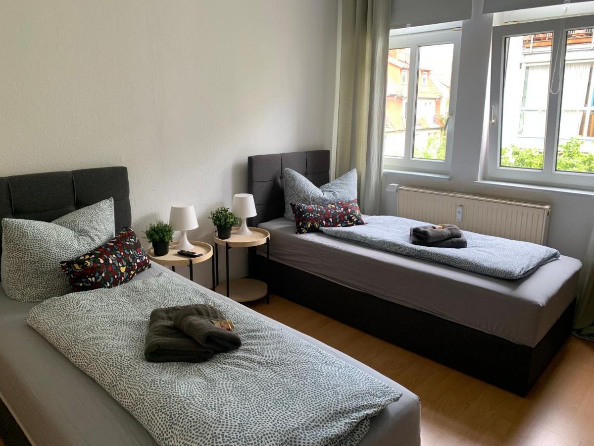 Jena City Apartment, Balkon, Sonnig, Wifi, Parkplaetze, Naehe Zentrum Exterior photo